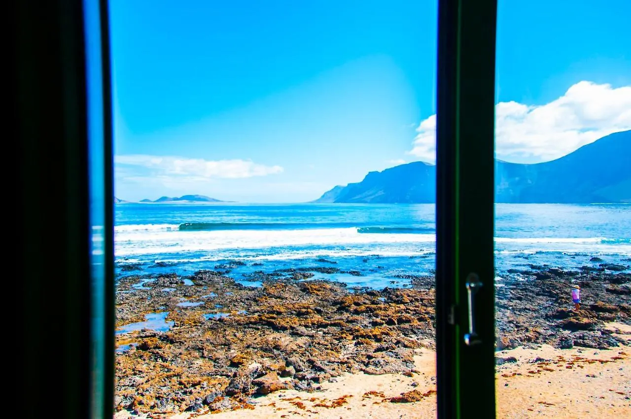 Arena Y El Mar Apartment Famara Spain